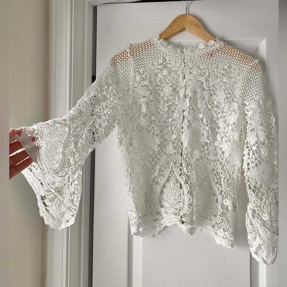 NWT White Zip Lace Top/Cover Flounce Sleeve Size Medium